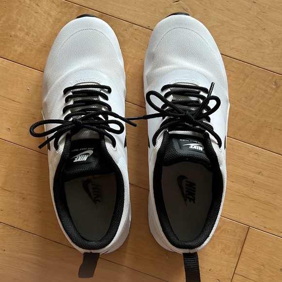 Nike Air Max Thea - gently worn, great condition - Picture 3 of 5